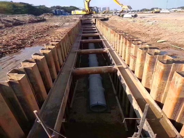 防城港市政管道施工_工程案例_廣西八十一設備租賃